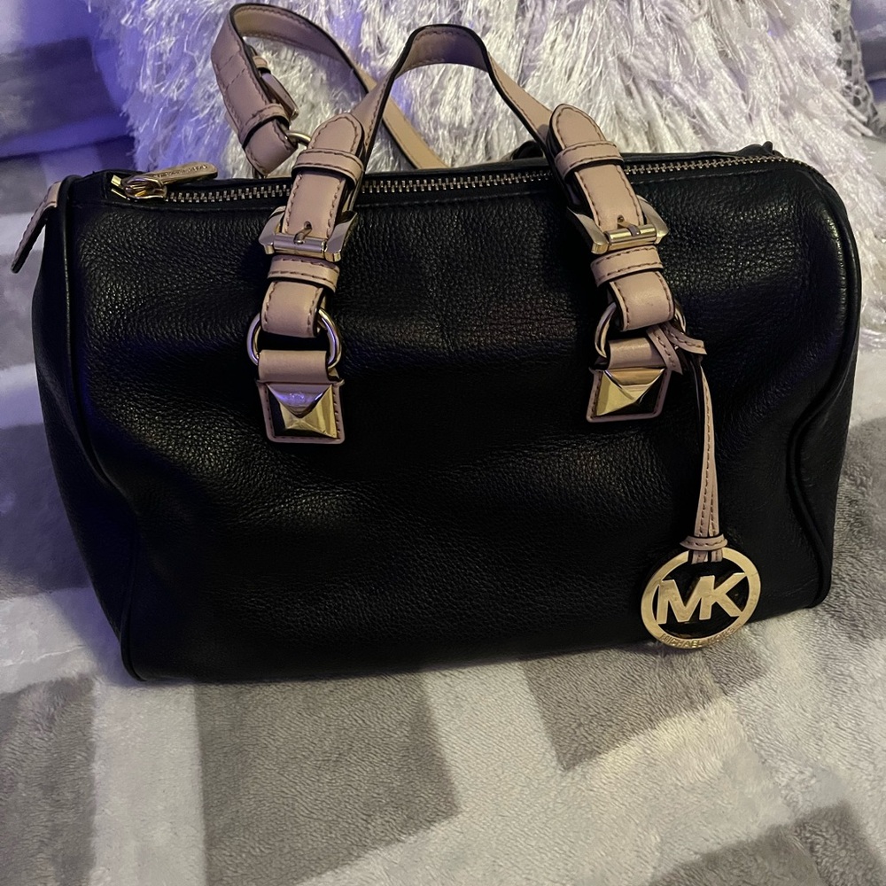 Black Michael Kors bag